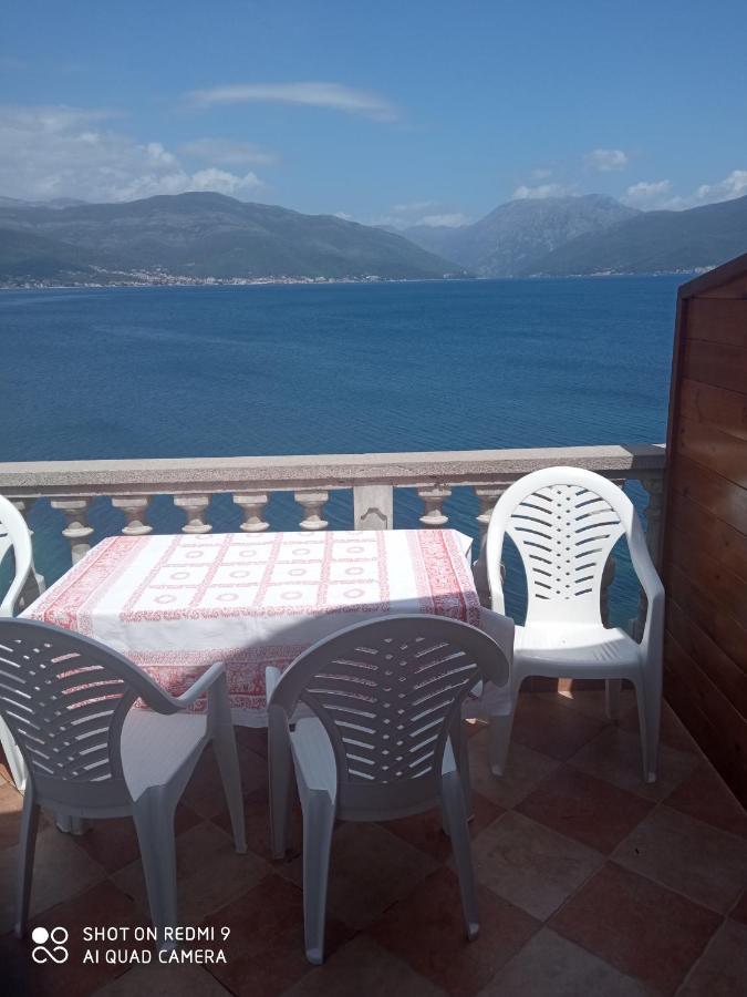 Apartments Petrovic Tivat Exterior photo