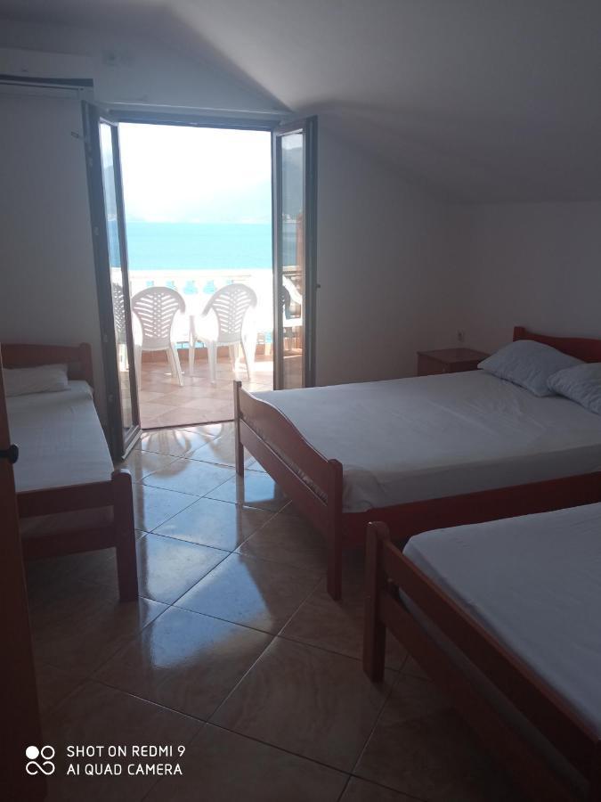 Apartments Petrovic Tivat Exterior photo
