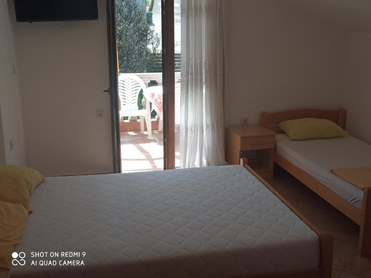 Apartments Petrovic Tivat Exterior photo