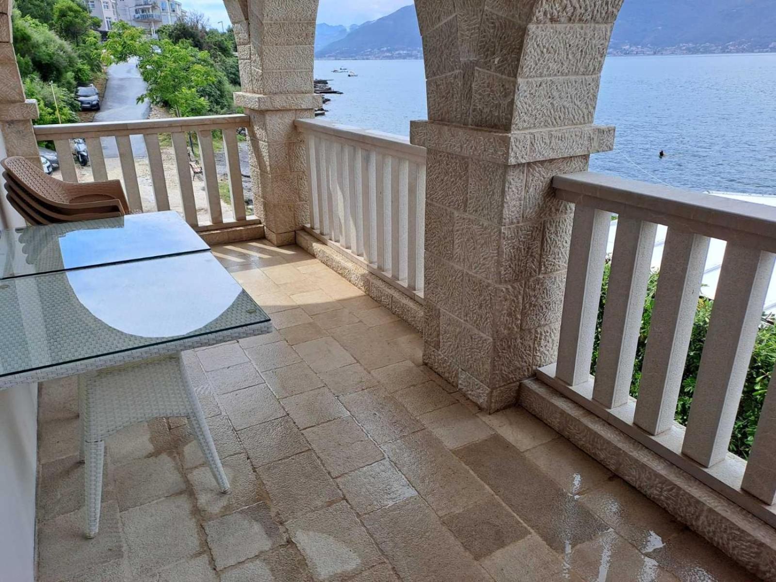 Apartments Petrovic Tivat Exterior photo