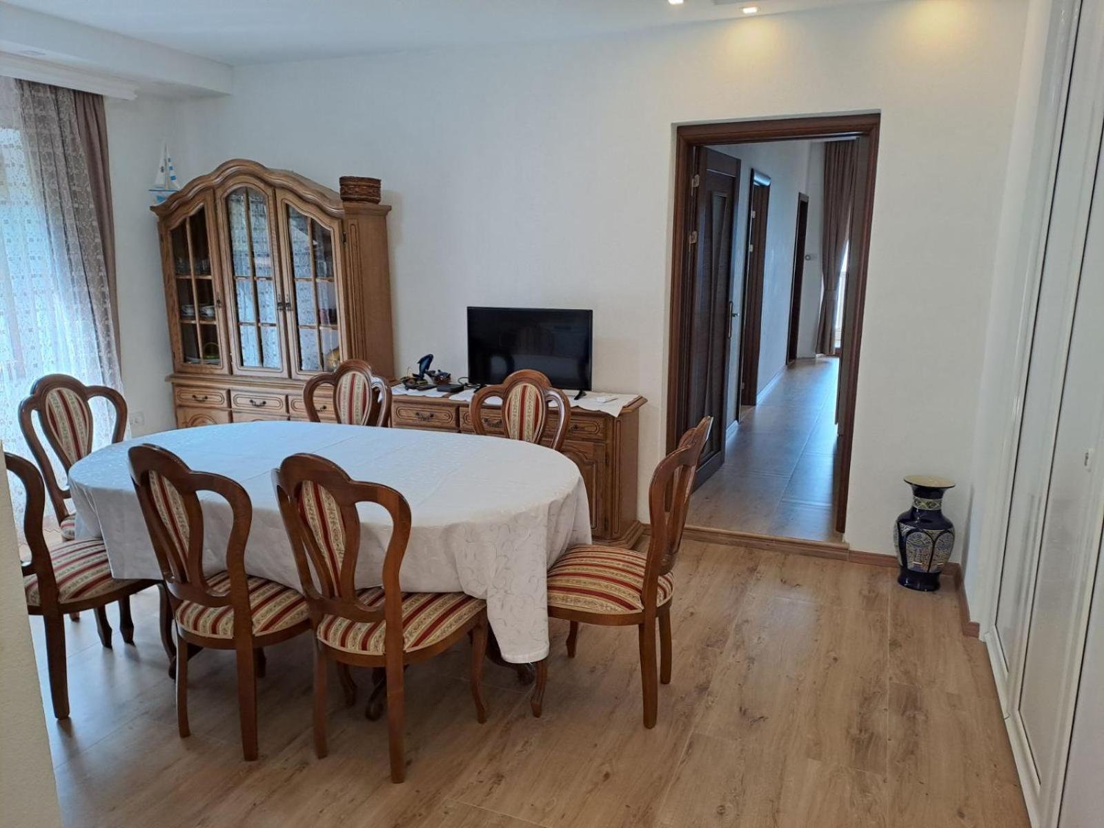 Apartments Petrovic Tivat Exterior photo